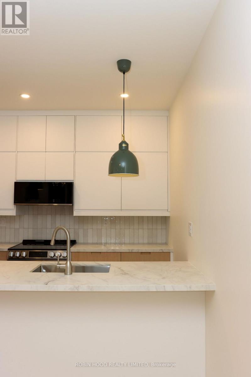 2 - 247 Pacific Avenue, Toronto (High Park North), Ontario  M6P 2P7 - Photo 4 - W14097720