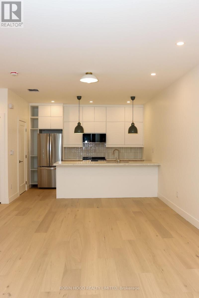 2 - 247 Pacific Avenue, Toronto (High Park North), Ontario  M6P 2P7 - Photo 6 - W14097720