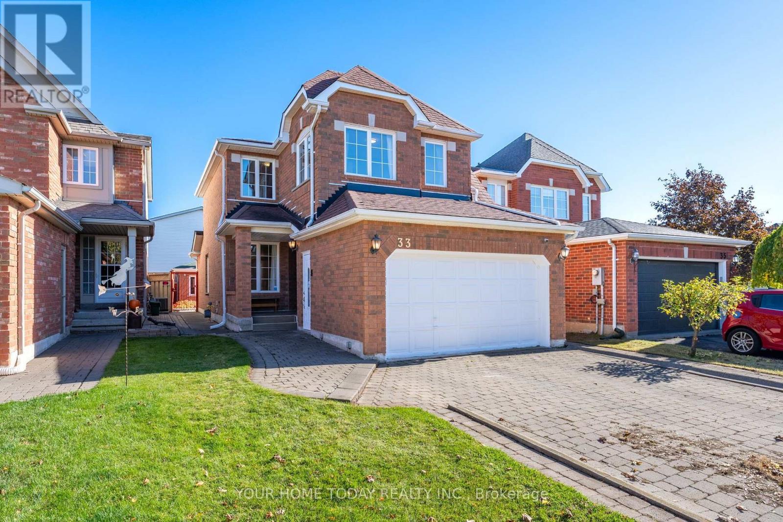 33 Preston Street, Halton Hills, Ontario  L7G 5V5 - Photo 3 - W14097746