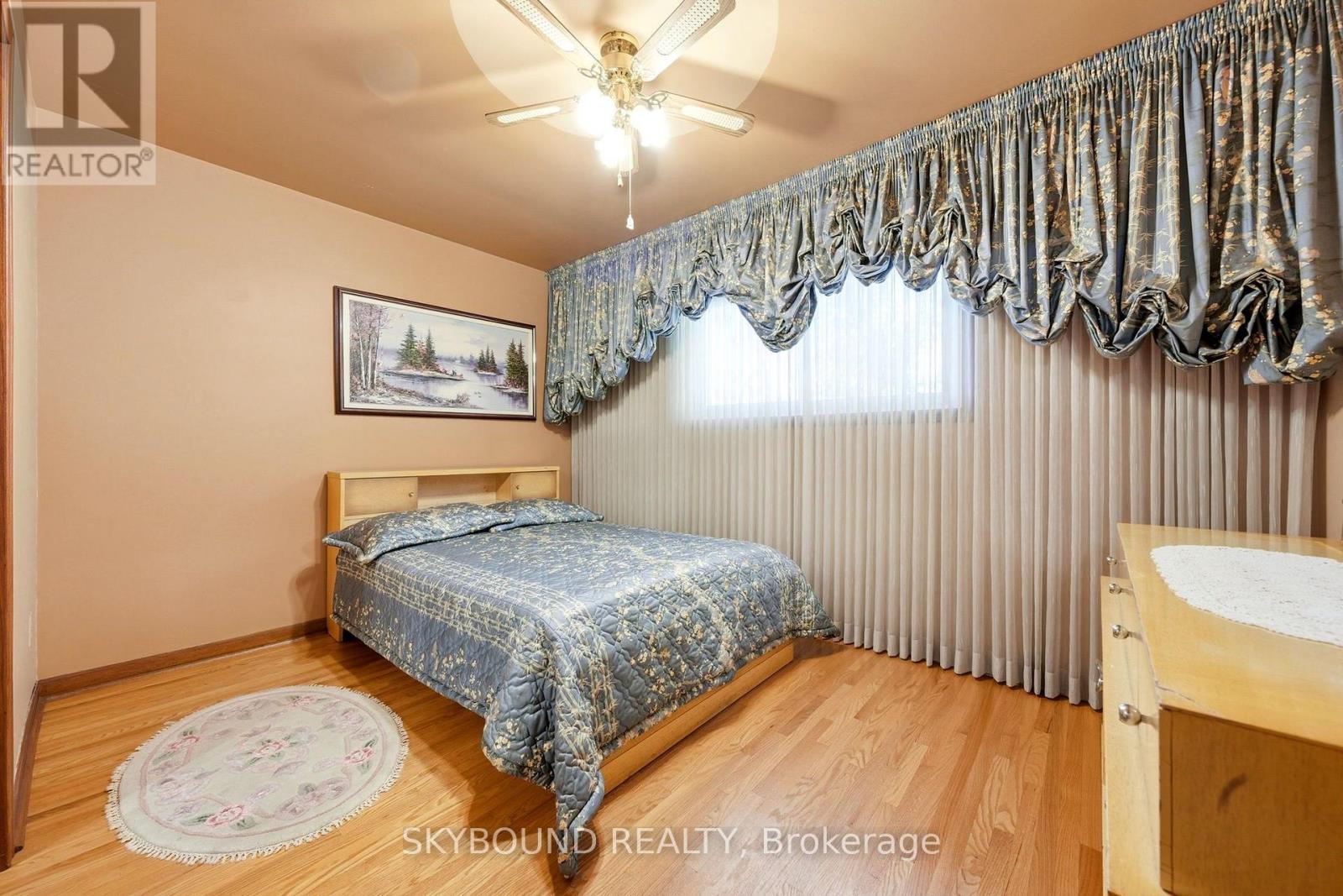 64a Saint Georges Boulevard, Toronto, Ontario  M9R 1X4 - Photo 26 - W14097796