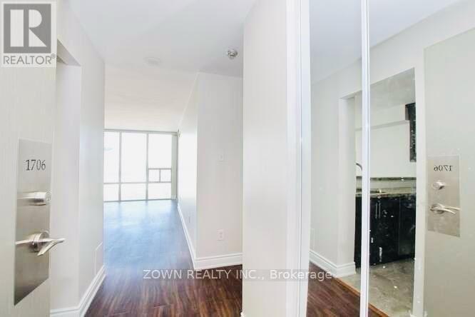 1706 - 330 Rathburn Road W, Mississauga (City Centre), Ontario  L5B 3Y2 - Photo 4 - W14097814