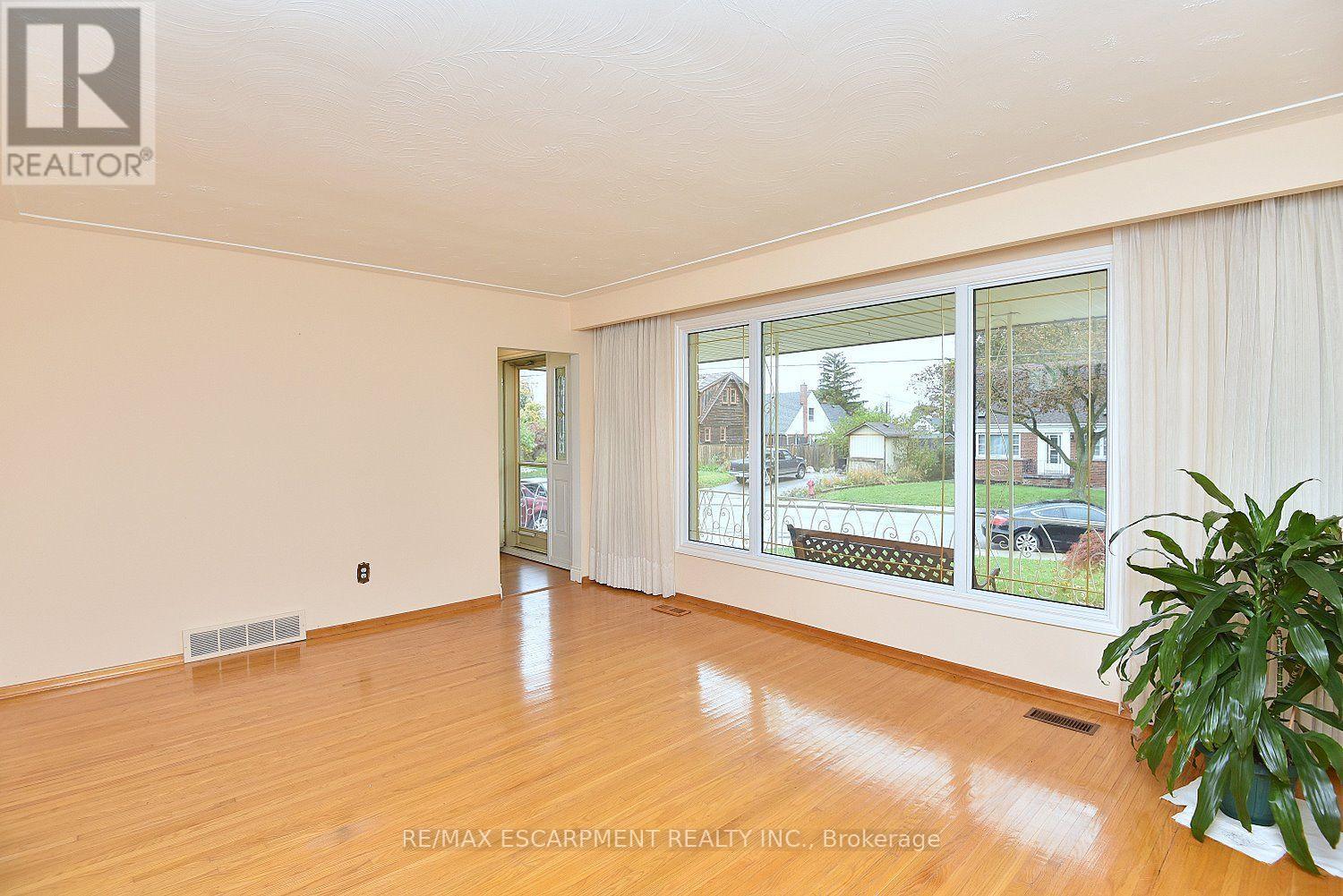 176 Kimberly Drive, Hamilton (Rosedale), Ontario  L8K 4L1 - Photo 6 - X14097712