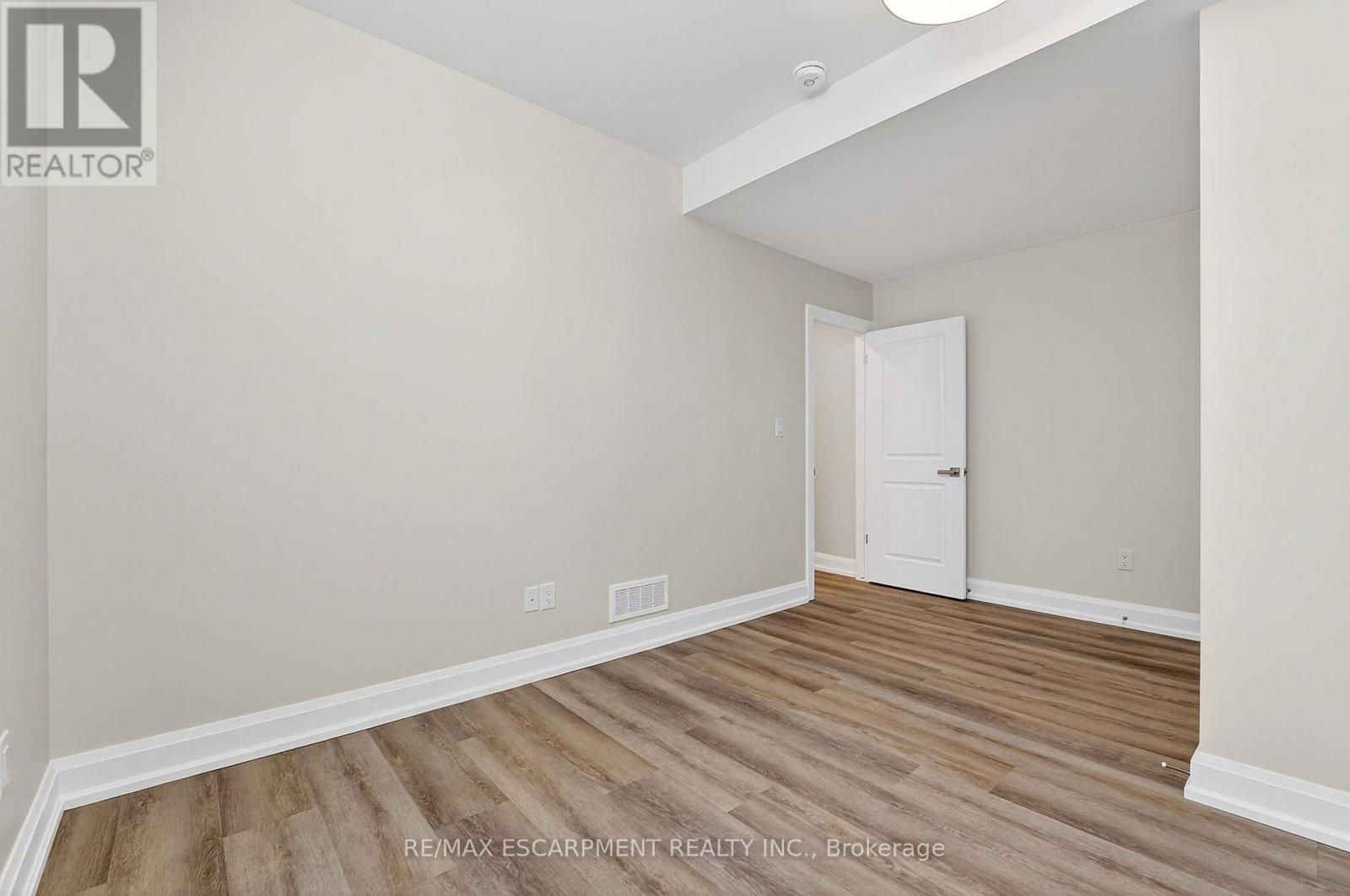 6192 Curlin Crescent, Niagara Falls (Forestview), Ontario  L2H 3W8 - Photo 42 - X14097798
