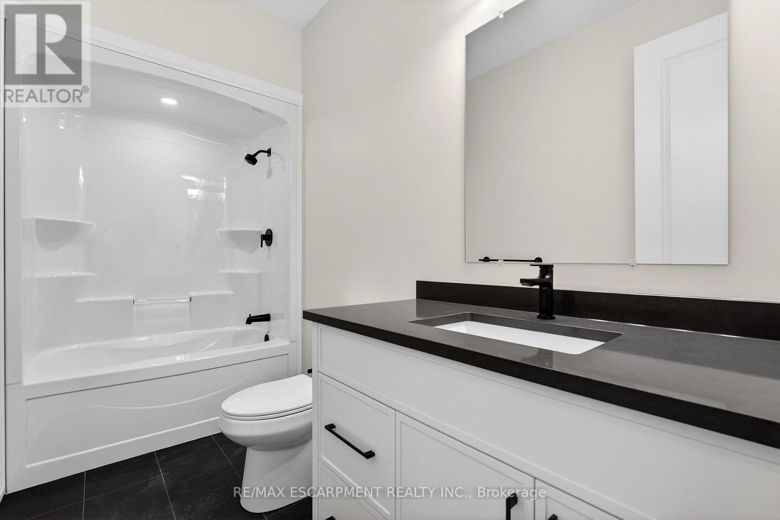 6192 Curlin Crescent, Niagara Falls (Forestview), Ontario  L2H 3W8 - Photo 9 - X14097798
