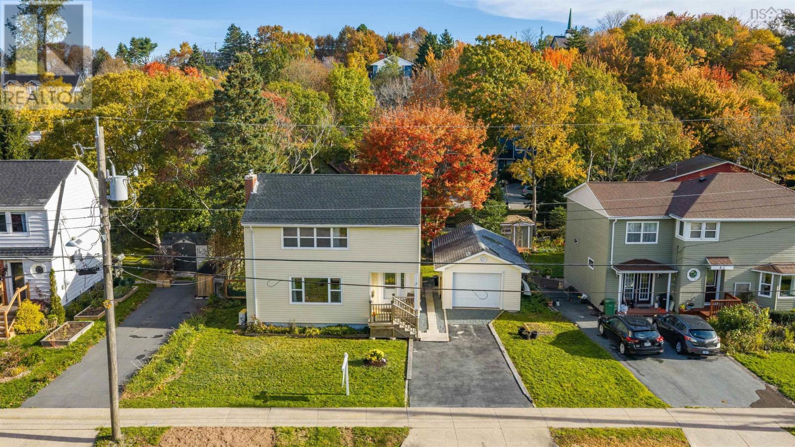 19 Highwood Street, Dartmouth, Nova Scotia  B2Y 3B9 - Photo 1 - 202626152
