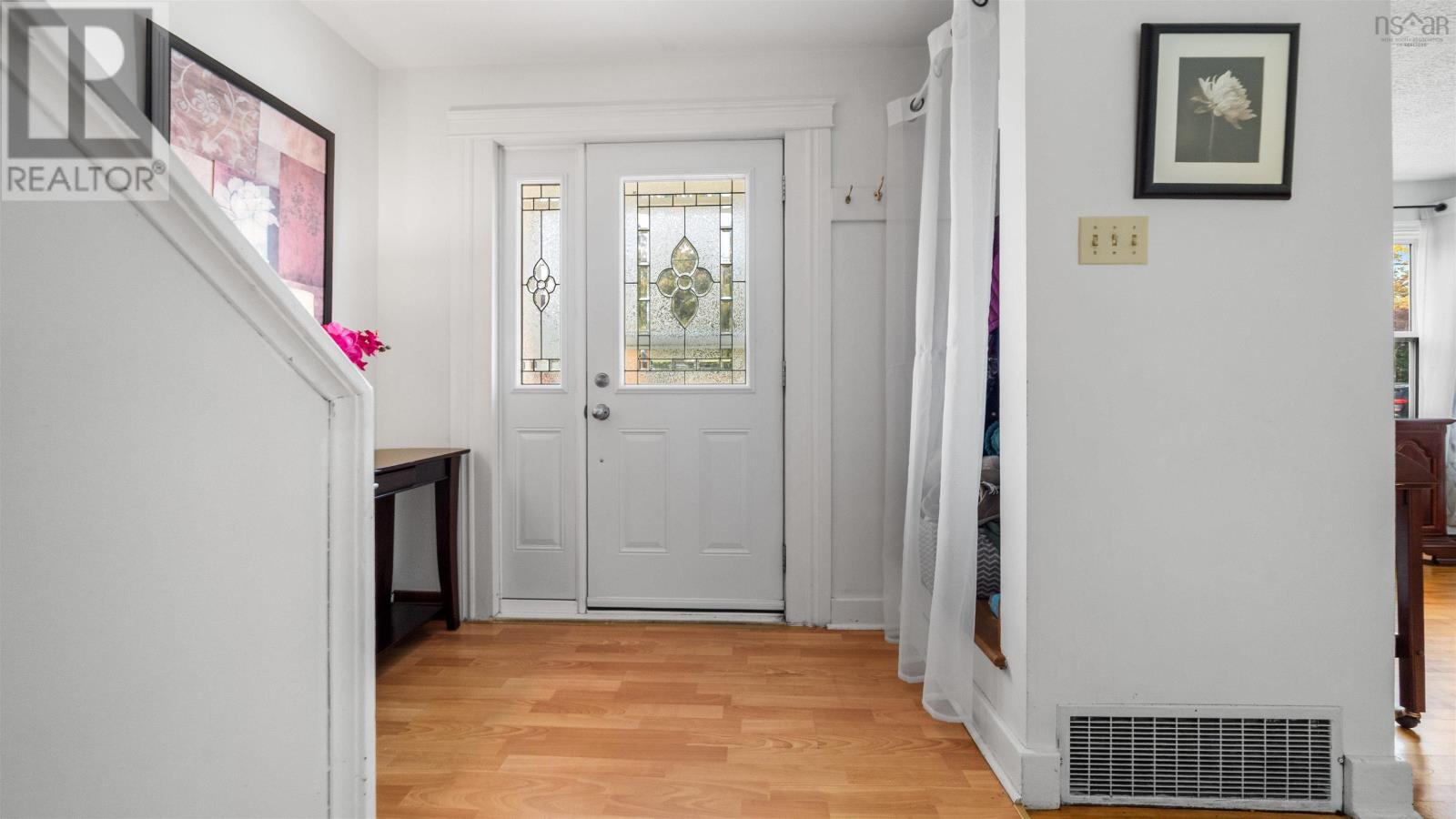 19 Highwood Street, Dartmouth, Nova Scotia  B2Y 3B9 - Photo 5 - 202626152