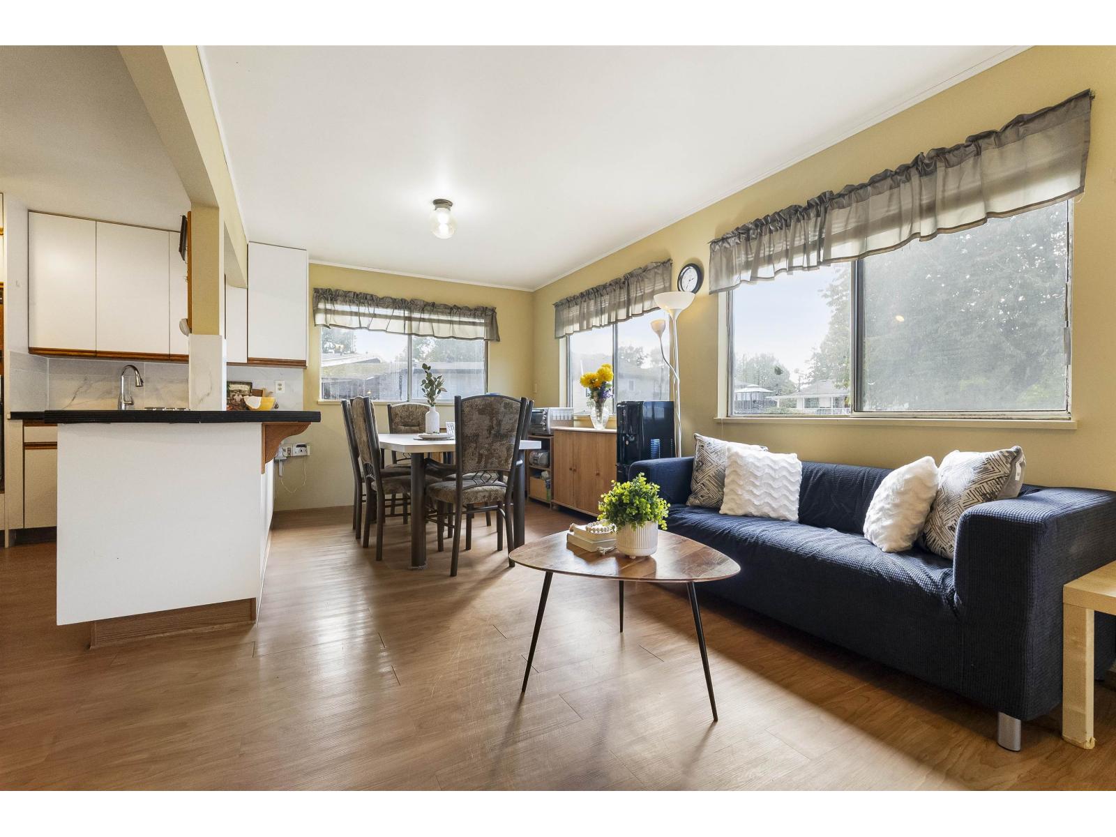 9141 Prince Charles Boulevard, Surrey, British Columbia  V3V 1S1 - Photo 3 - R3176187