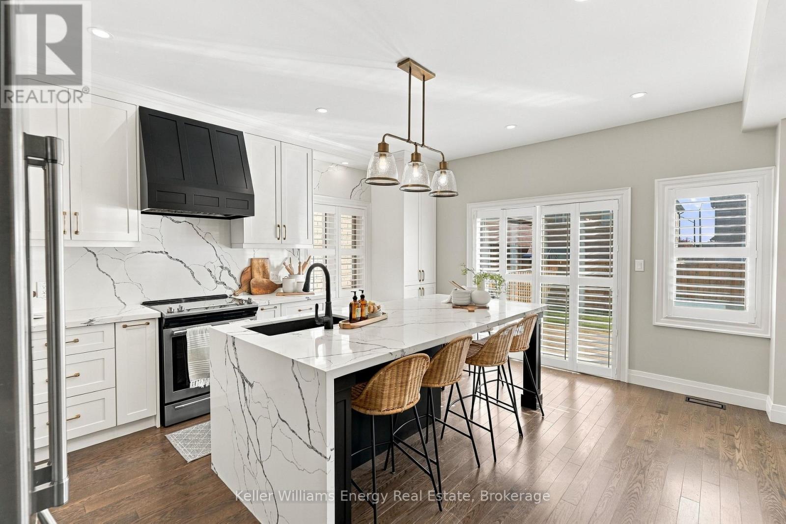 165 Douglas Kemp Crescent, Clarington, Ontario  L1C 7E4 - Photo 6 - E14097900