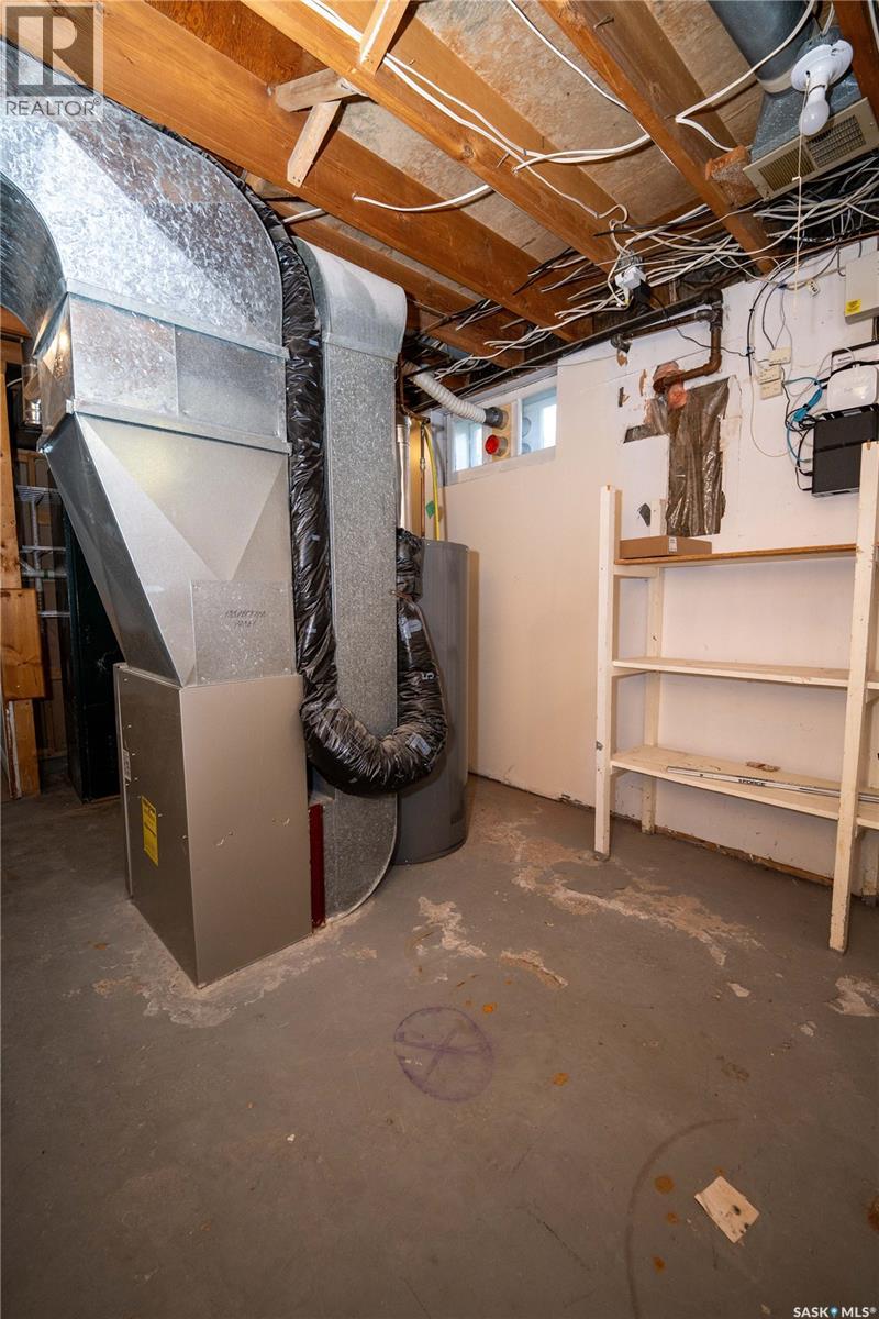 607 Q Avenue N, Saskatoon, Saskatchewan  S7L 2Y2 - Photo 37 - SK051504