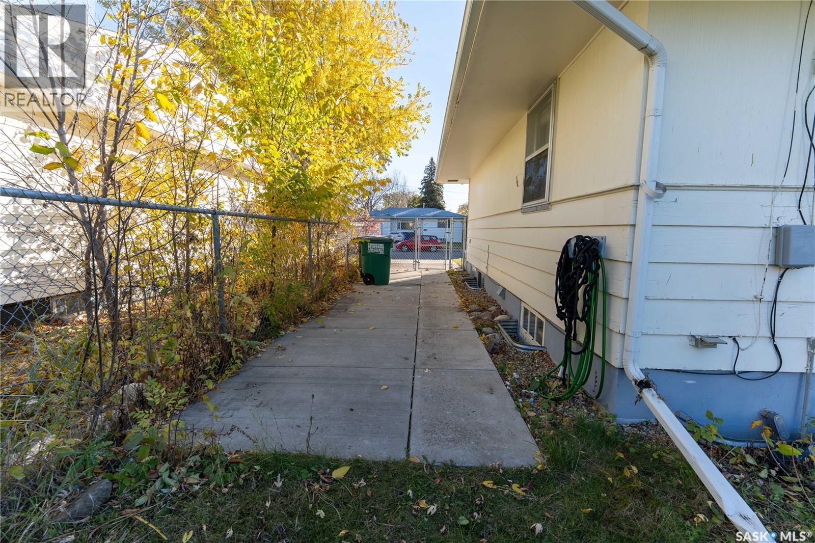 607 Q Avenue N, Saskatoon, Saskatchewan  S7L 2Y2 - Photo 44 - SK051504