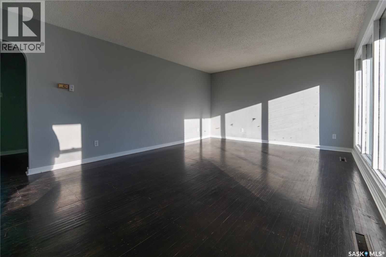 607 Q Avenue N, Saskatoon, Saskatchewan  S7L 2Y2 - Photo 7 - SK051504