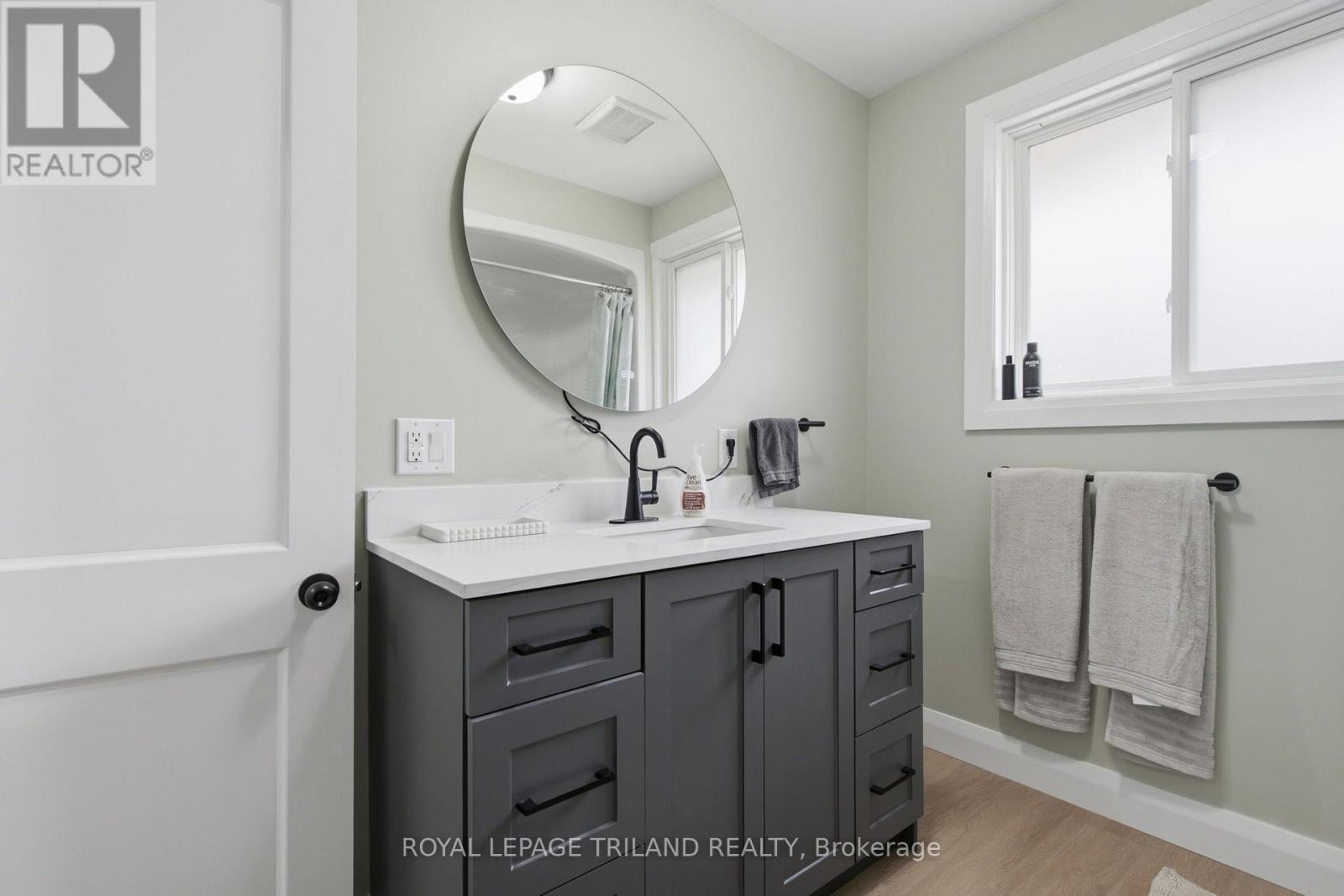 Upper - 27 Aldborough Avenue, St. Thomas, Ontario  N5R 4S8 - Photo 20 - X14097910