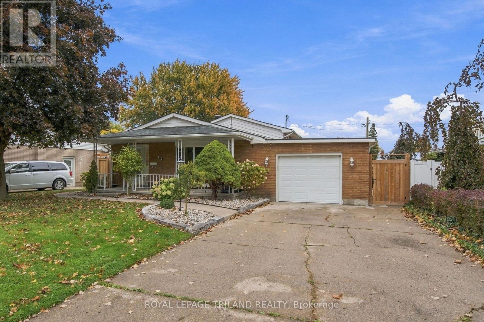 Upper - 27 Aldborough Avenue, St. Thomas, Ontario  N5R 4S8 - Photo 24 - X14097910