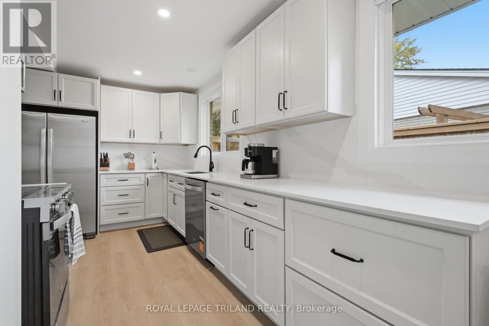 Upper - 27 Aldborough Avenue, St. Thomas, Ontario  N5R 4S8 - Photo 4 - X14097910