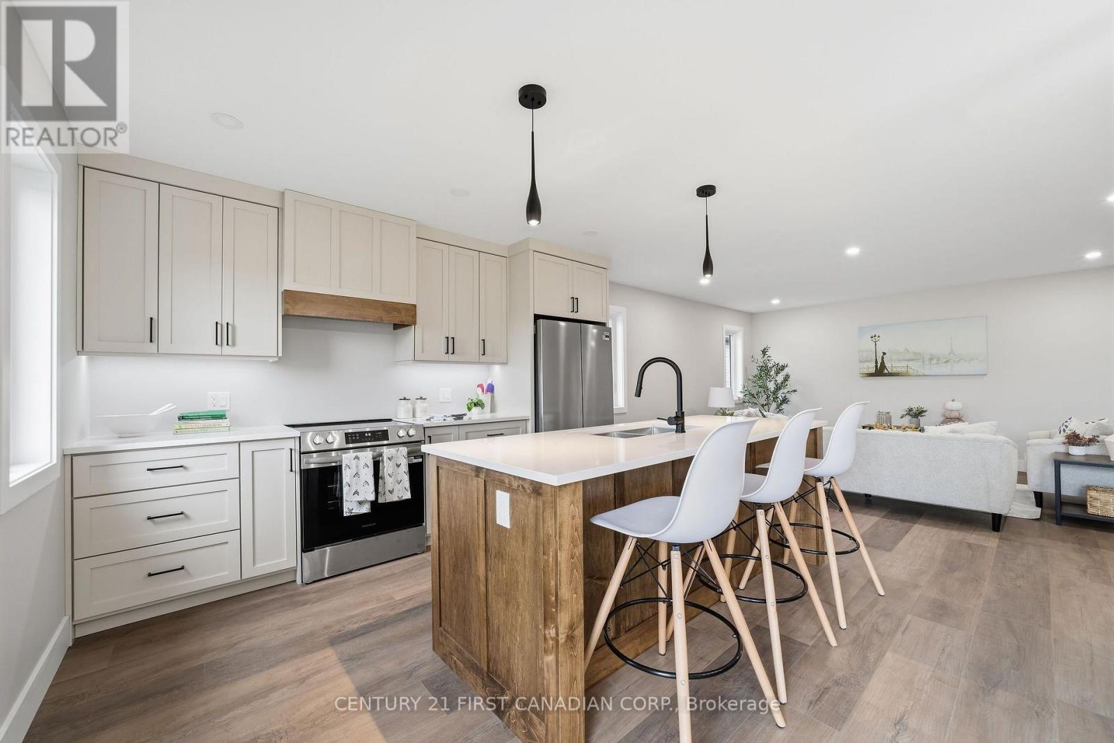 29 Sheldabren Street, North Middlesex, Ontario  N0M 1A0 - Photo 17 - X14098018
