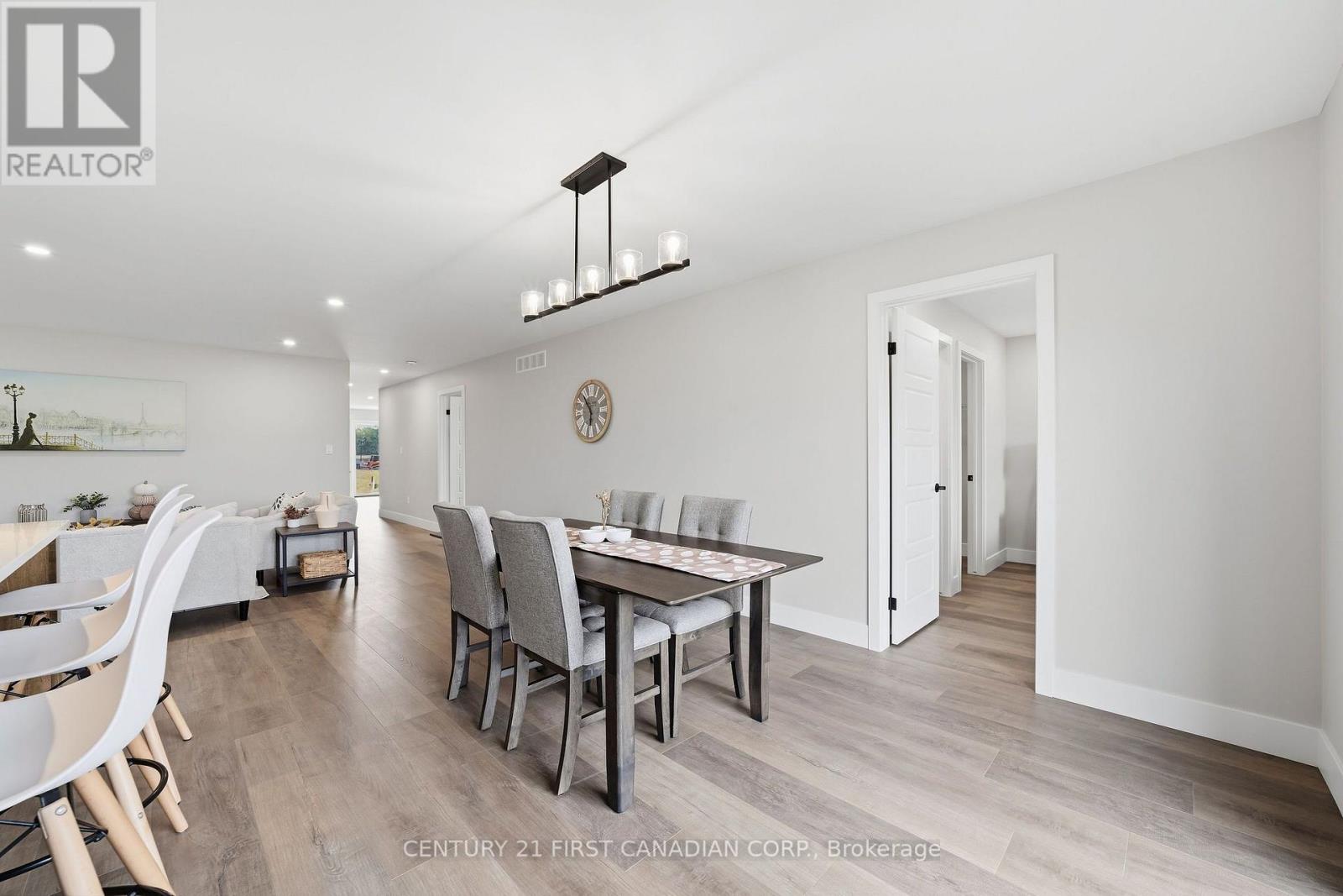 29 Sheldabren Street, North Middlesex, Ontario  N0M 1A0 - Photo 18 - X14098018