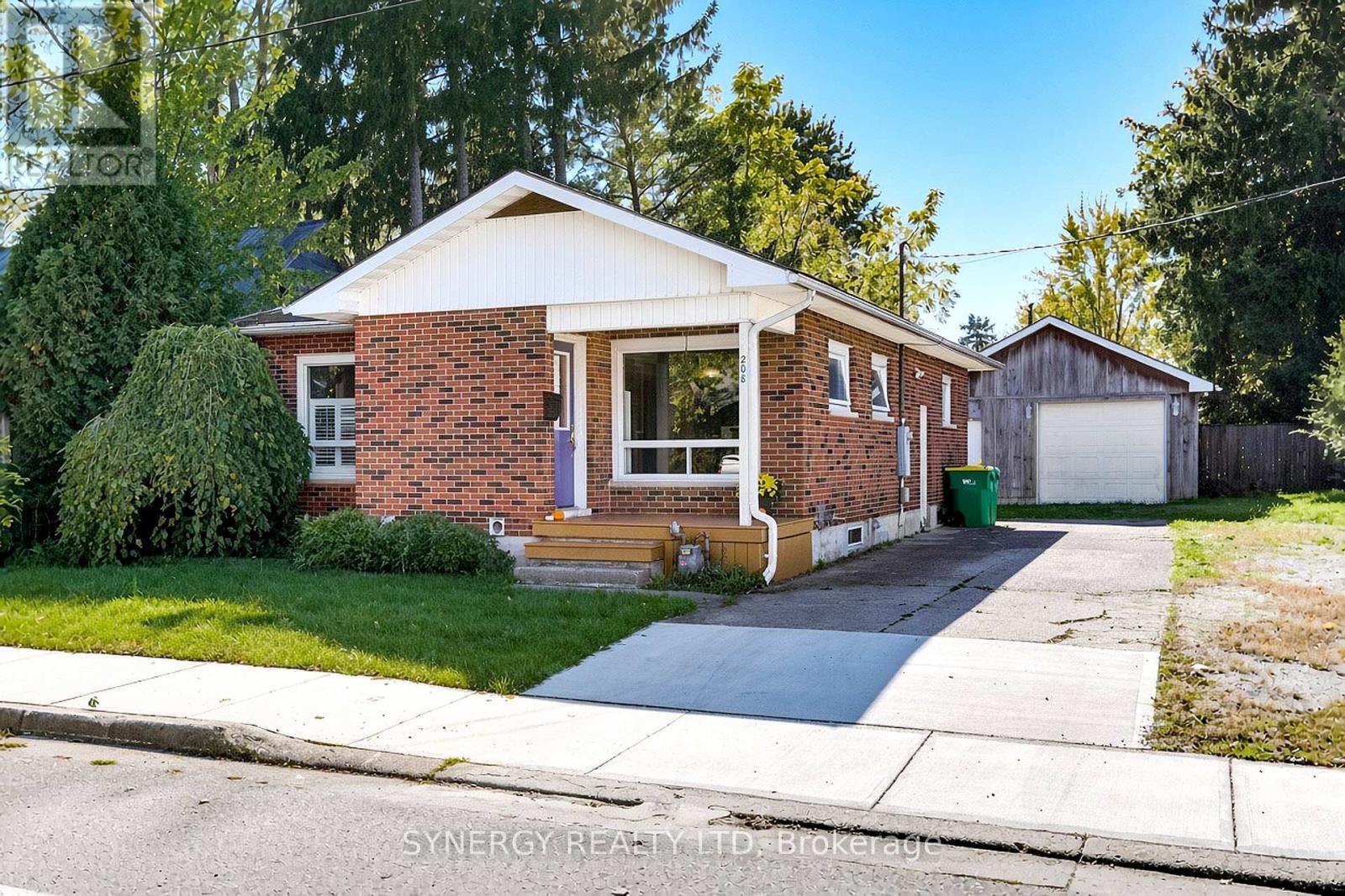 208 KING STREET, Southwest Middlesex, Ontario