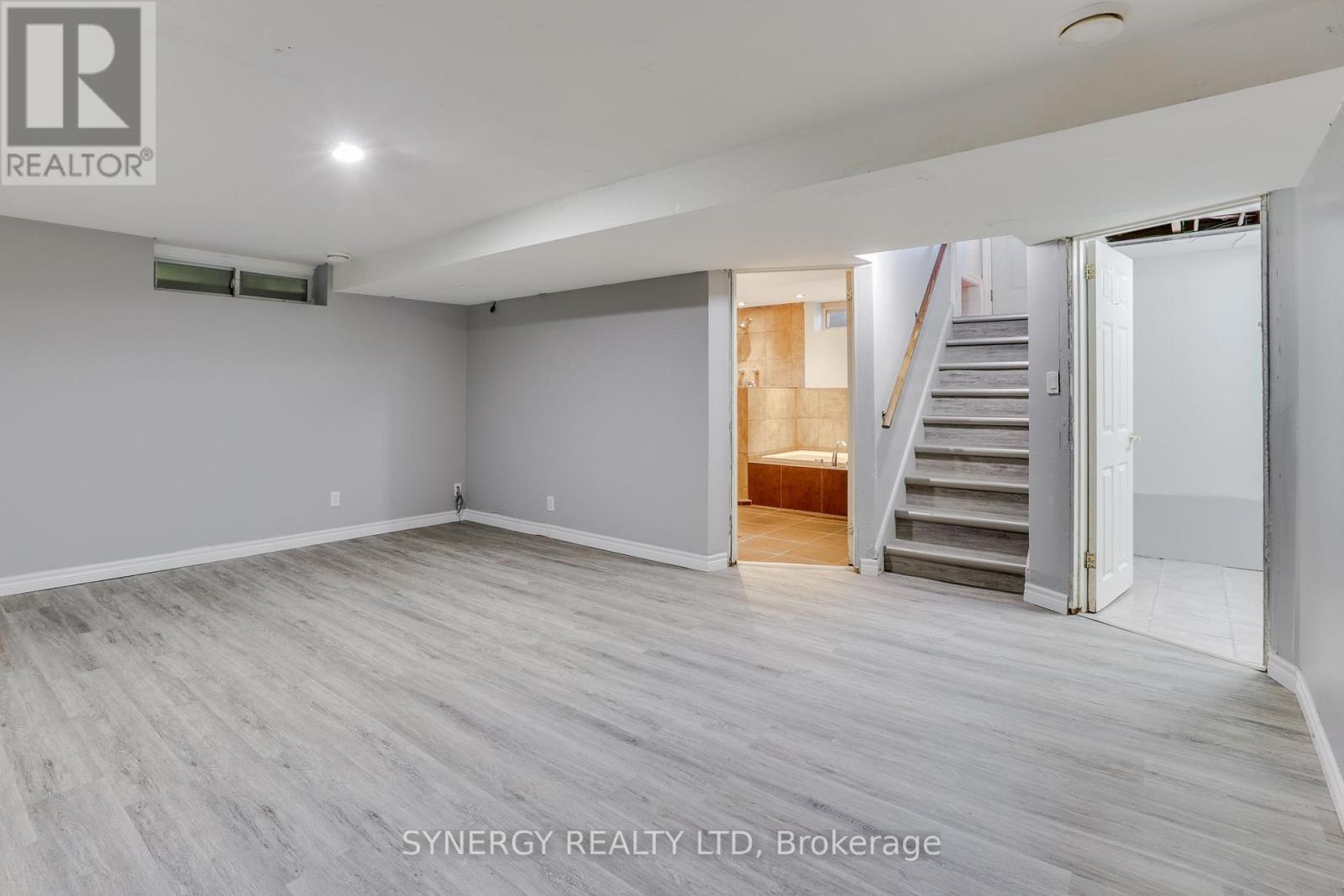 208 King Street, Southwest Middlesex, Ontario  N0L 1M0 - Photo 31 - X14098118