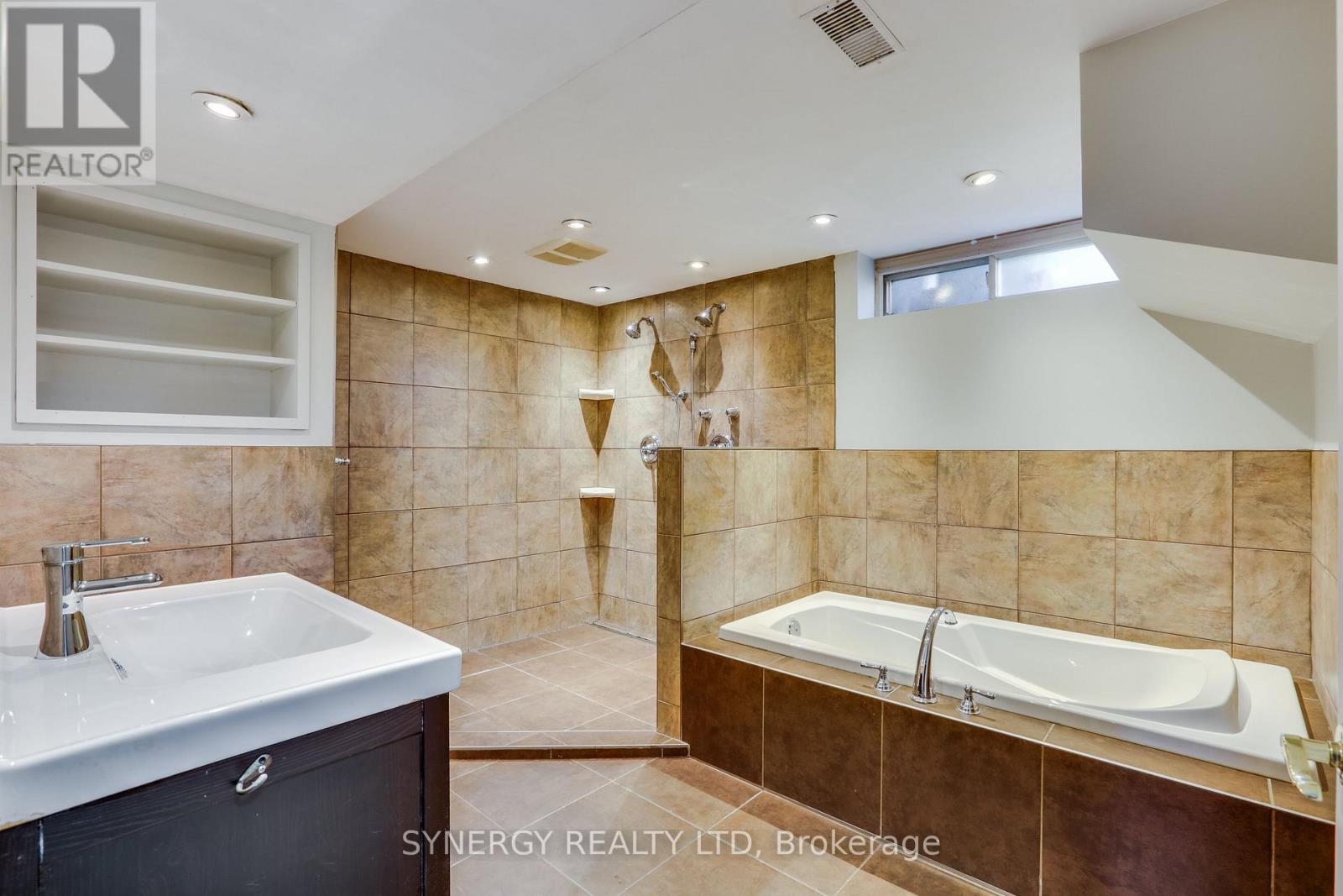 208 King Street, Southwest Middlesex, Ontario  N0L 1M0 - Photo 37 - X14098118