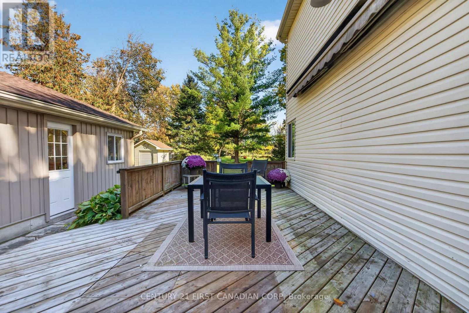 12 Charles Street, Middlesex Centre, Ontario  N0M 2A0 - Photo 37 - X14098140