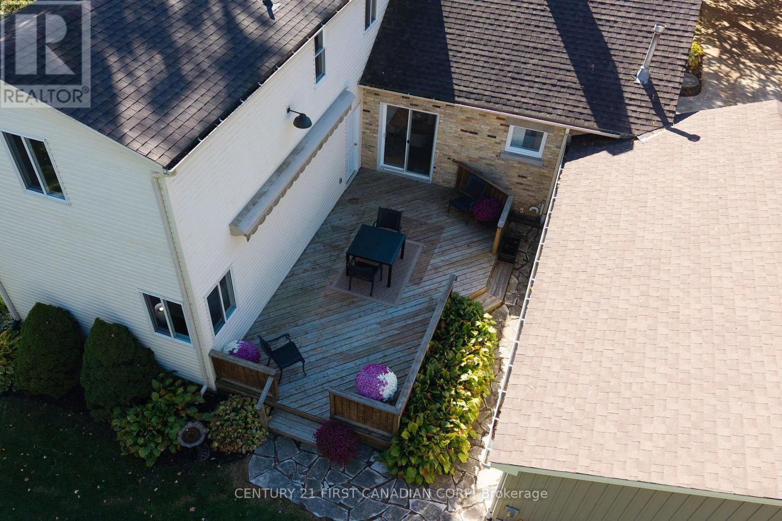 12 Charles Street, Middlesex Centre, Ontario  N0M 2A0 - Photo 45 - X14098140