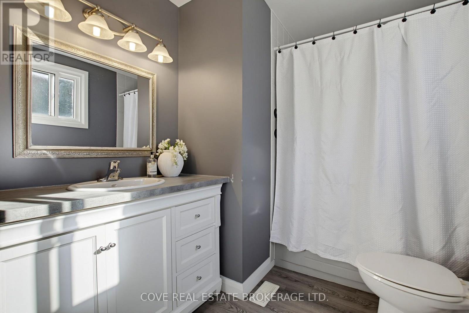 57 Lloyd Manor Crescent, London North, Ontario  N6H 3Z4 - Photo 25 - X14098174