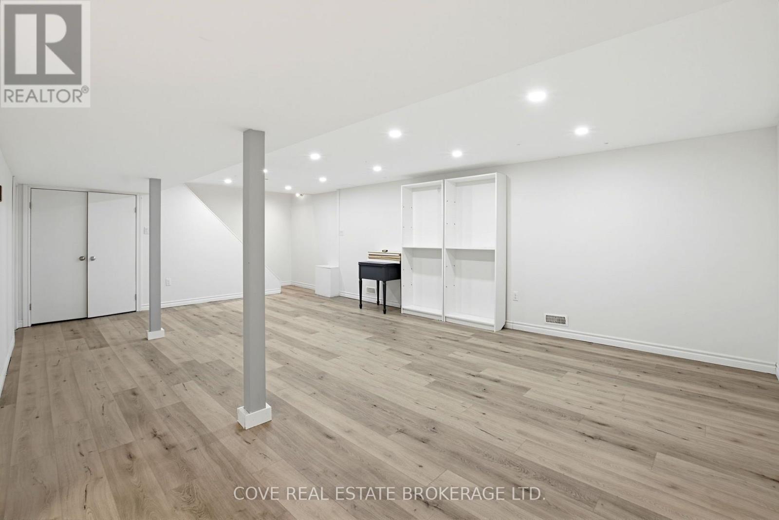57 Lloyd Manor Crescent, London North, Ontario  N6H 3Z4 - Photo 30 - X14098174