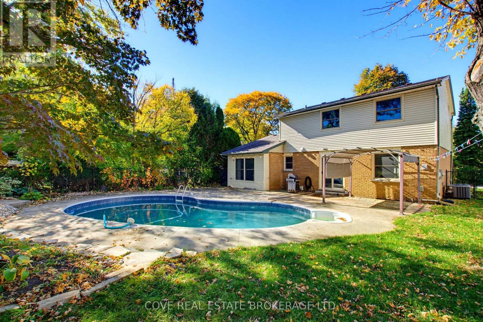 57 Lloyd Manor Crescent, London North, Ontario  N6H 3Z4 - Photo 34 - X14098174