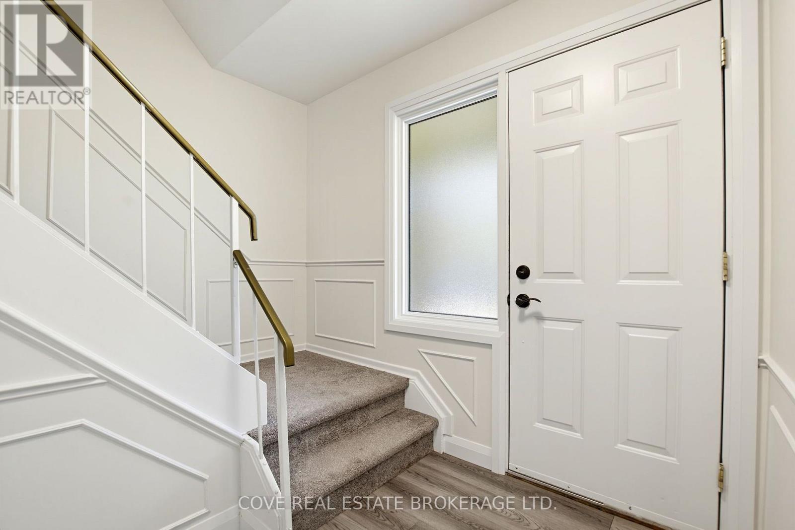 57 Lloyd Manor Crescent, London North, Ontario  N6H 3Z4 - Photo 4 - X14098174