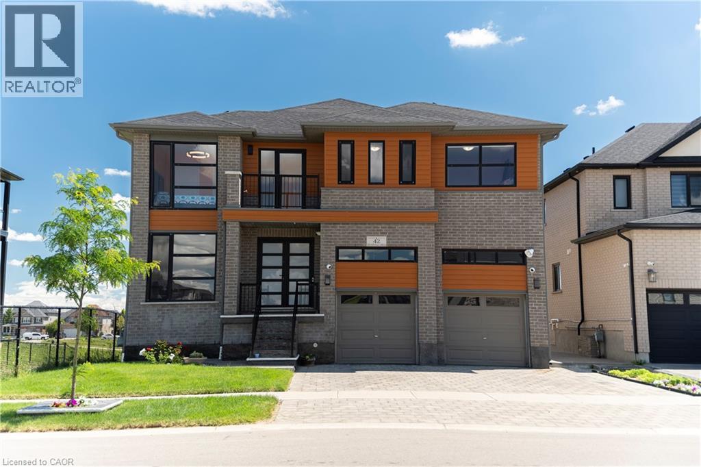 42 GRANDVILLE Circle, Paris, Ontario