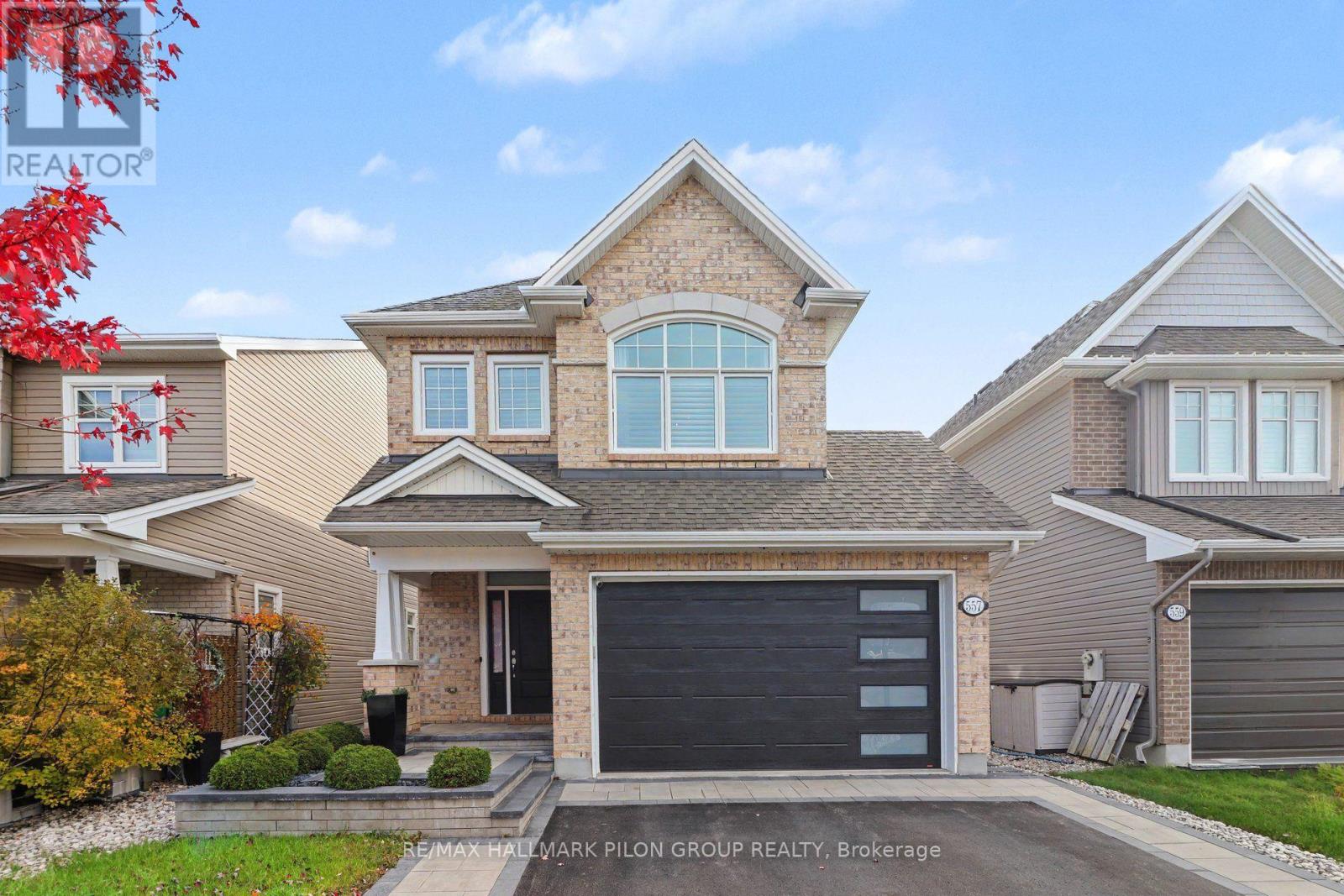 557 SILVERBELL CRESCENT, Ottawa, Ontario