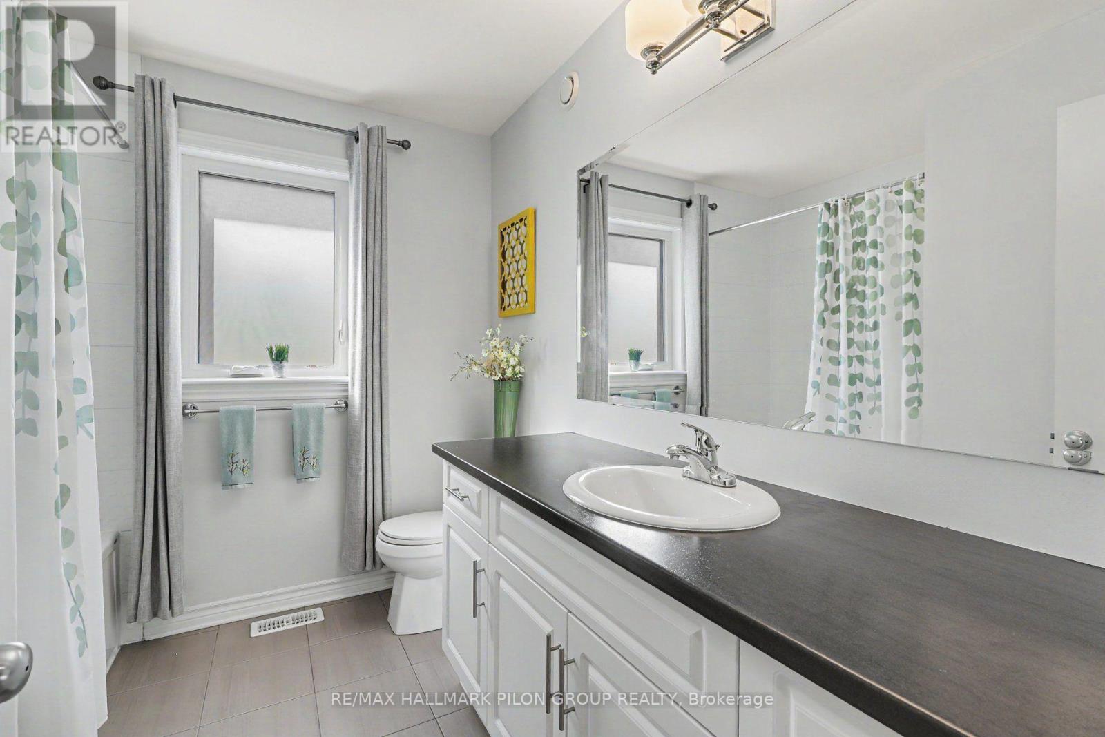 557 Silverbell Crescent, Ottawa, Ontario  K1T 0N9 - Photo 19 - X14098008
