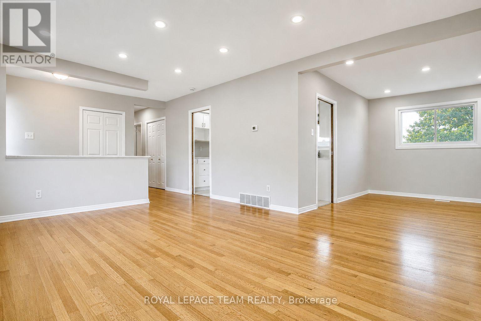 31 Pritchard Drive, Ottawa, Ontario  K2G 1B2 - Photo 4 - X14098108