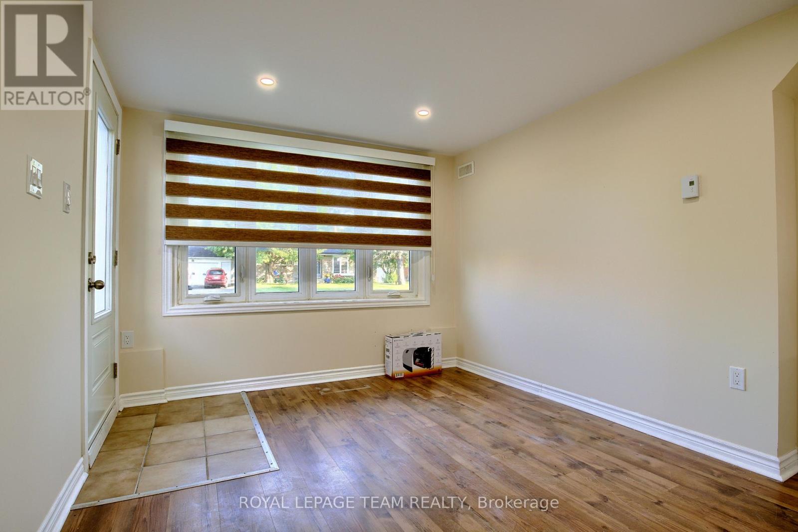 B - 31 Pritchard Drive, Ottawa, Ontario  K2G 1B2 - Photo 3 - X14098130