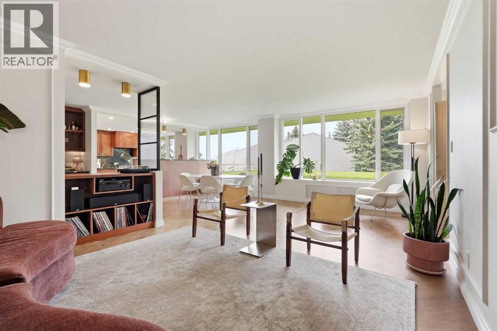 203/204, 3339 Rideau Place SW