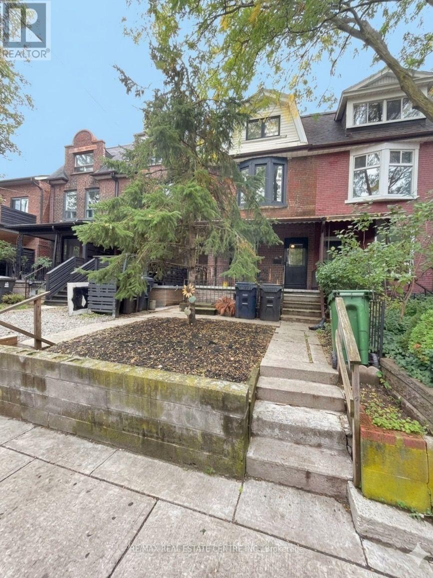 200 Roxton Road, Toronto (Trinity-Bellwoods), Ontario  M6J 2Y5 - Photo 2 - C14098084
