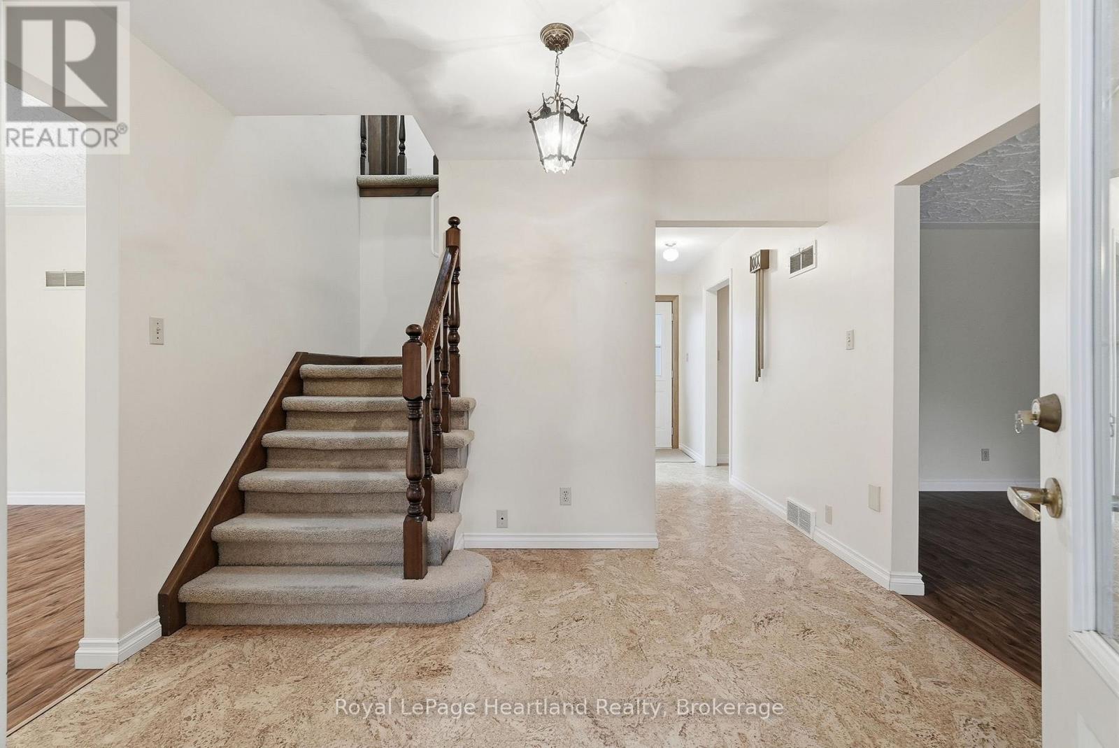 62 King Street N, Minto, Ontario  N0G 1Z0 - Photo 6 - X14098032