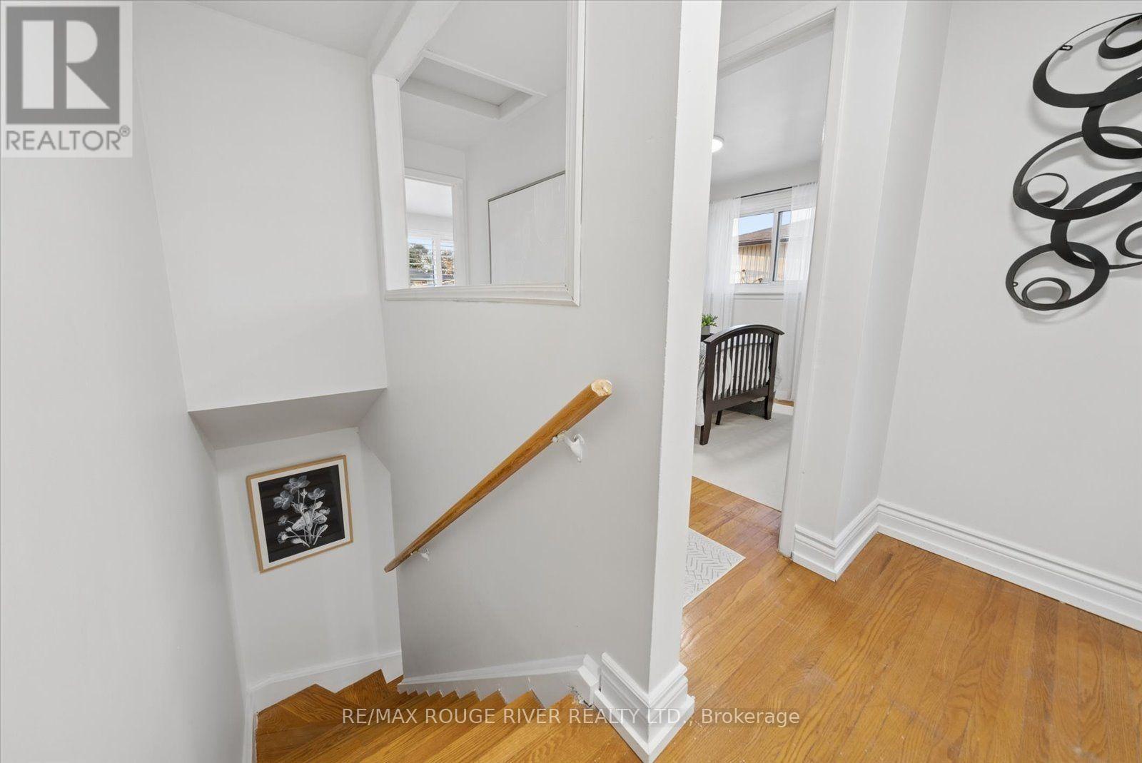297 Durham Court, Oshawa, Ontario  L1J 5R5 - Photo 17 - E14097856