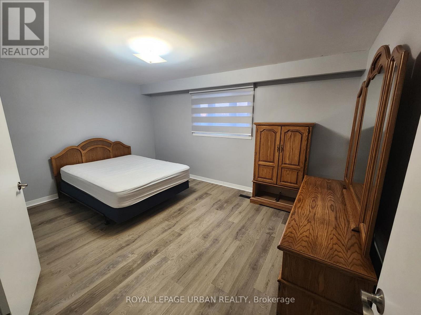 32 Virginia Avenue, Toronto, Ontario  M4C 2S7 - Photo 17 - E14098142
