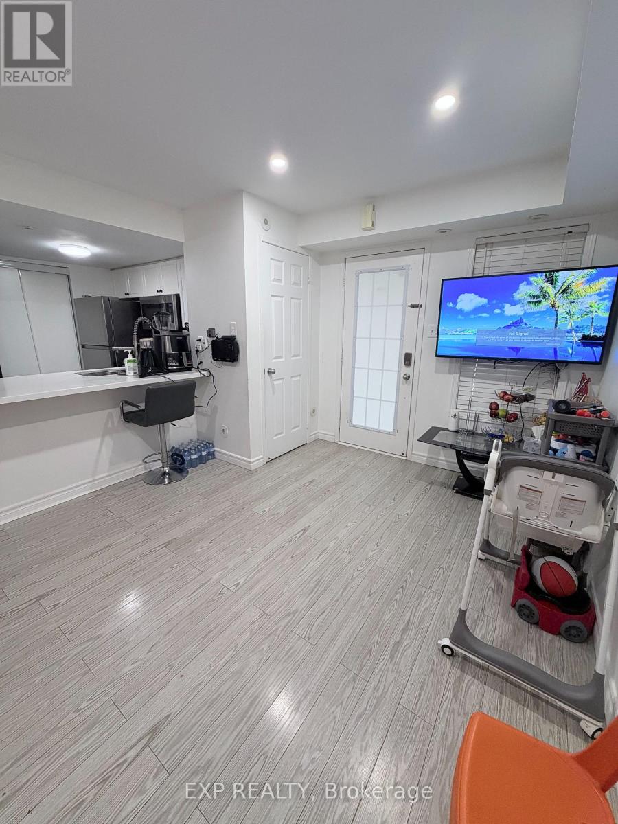 29 - 200 Mclevin Avenue, Toronto, Ontario  M1B 6C6 - Photo 4 - E14098176