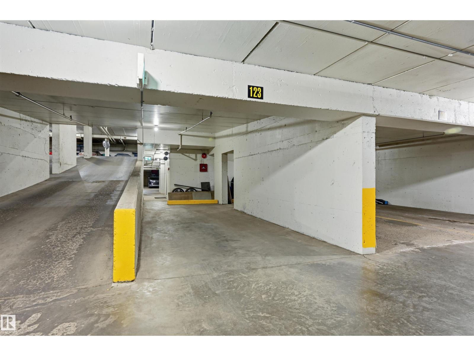 #407 10045 118 ST NW