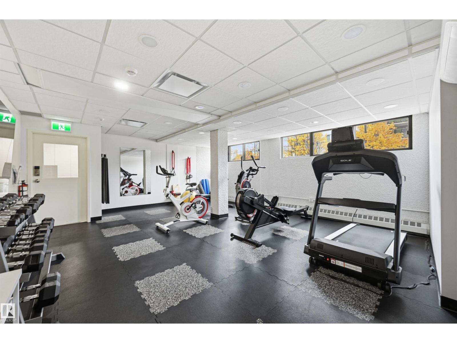 #407 10045 118 ST NW