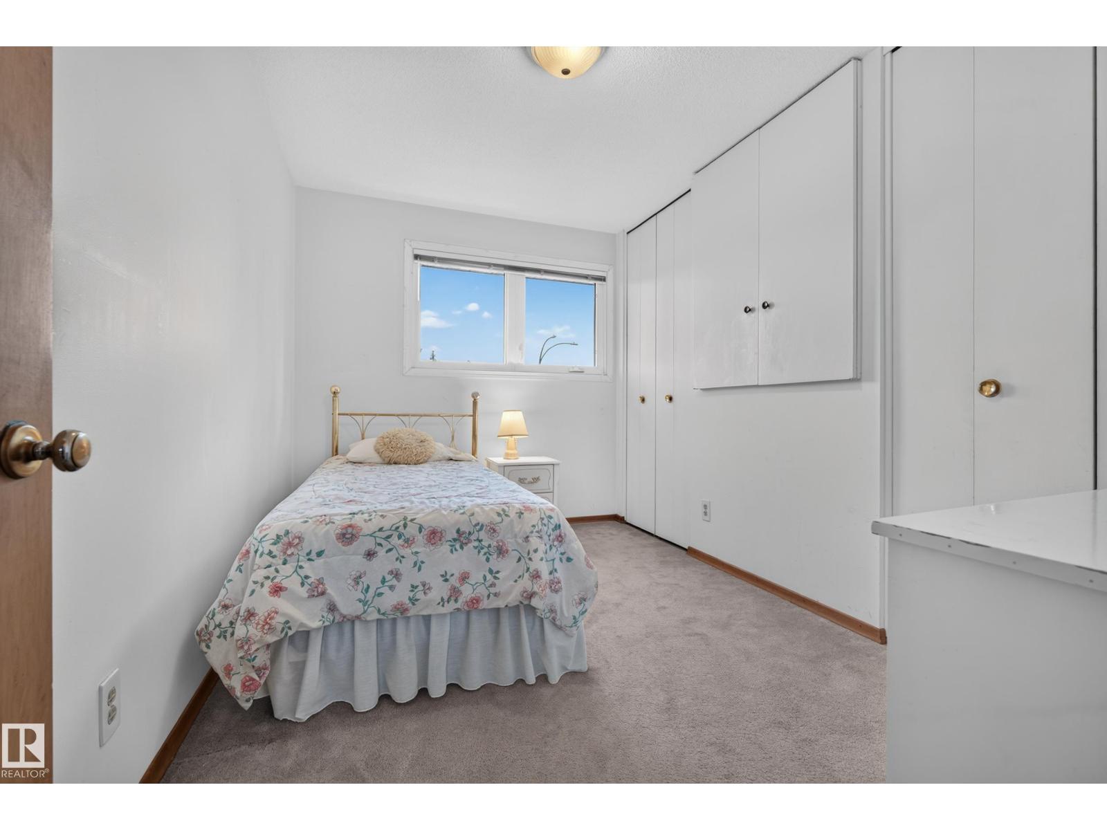 9011 157 ST NW