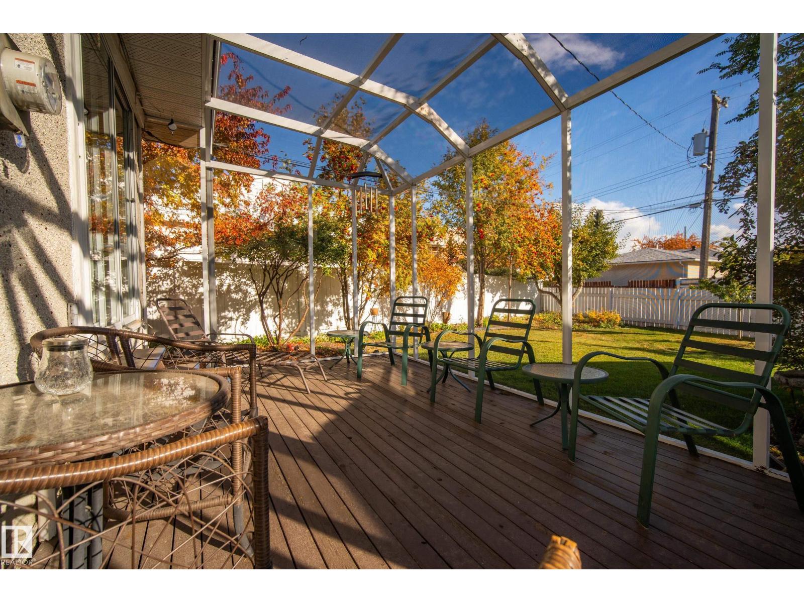 9011 157 ST NW