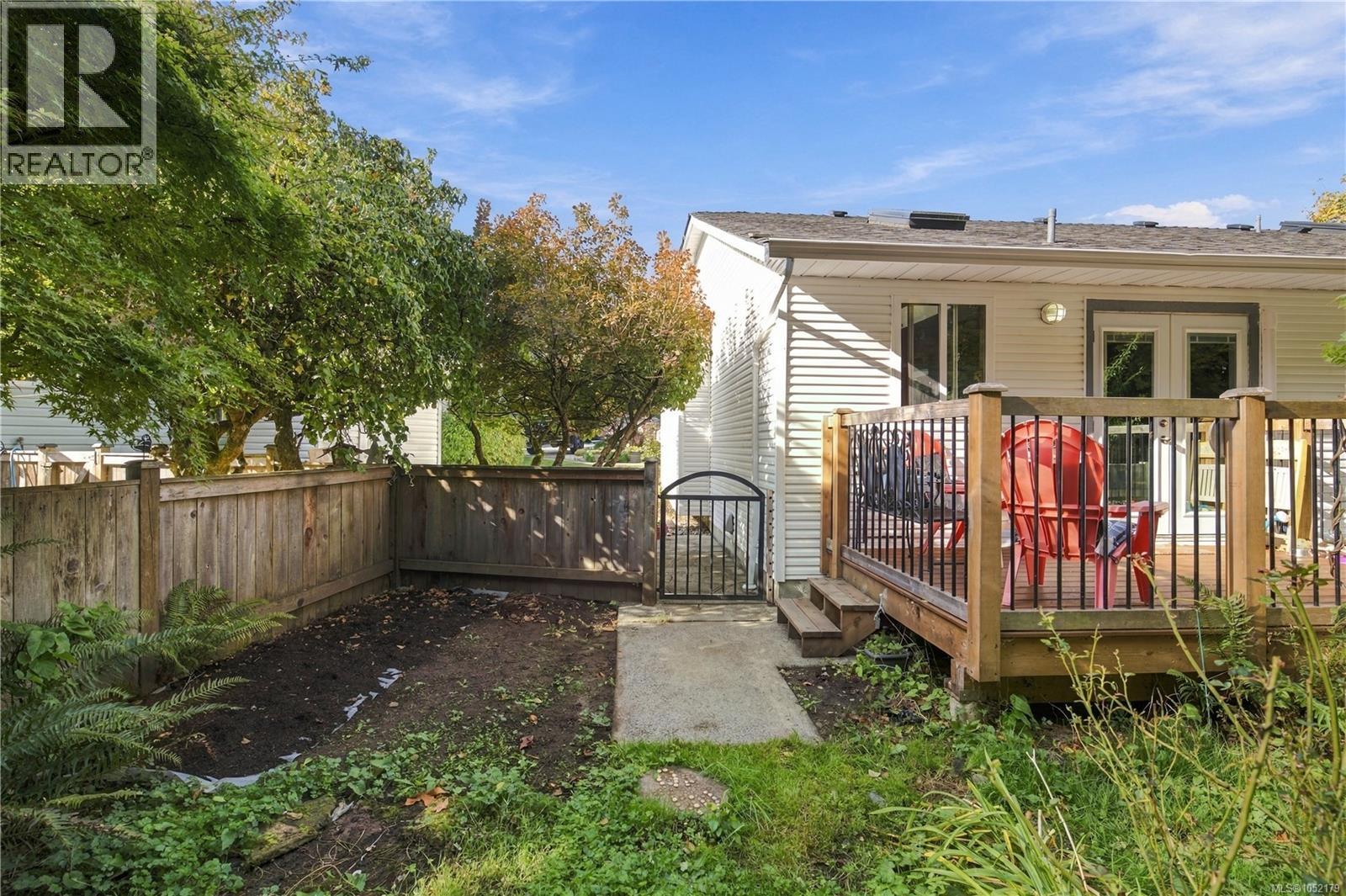 832 Parkside Way