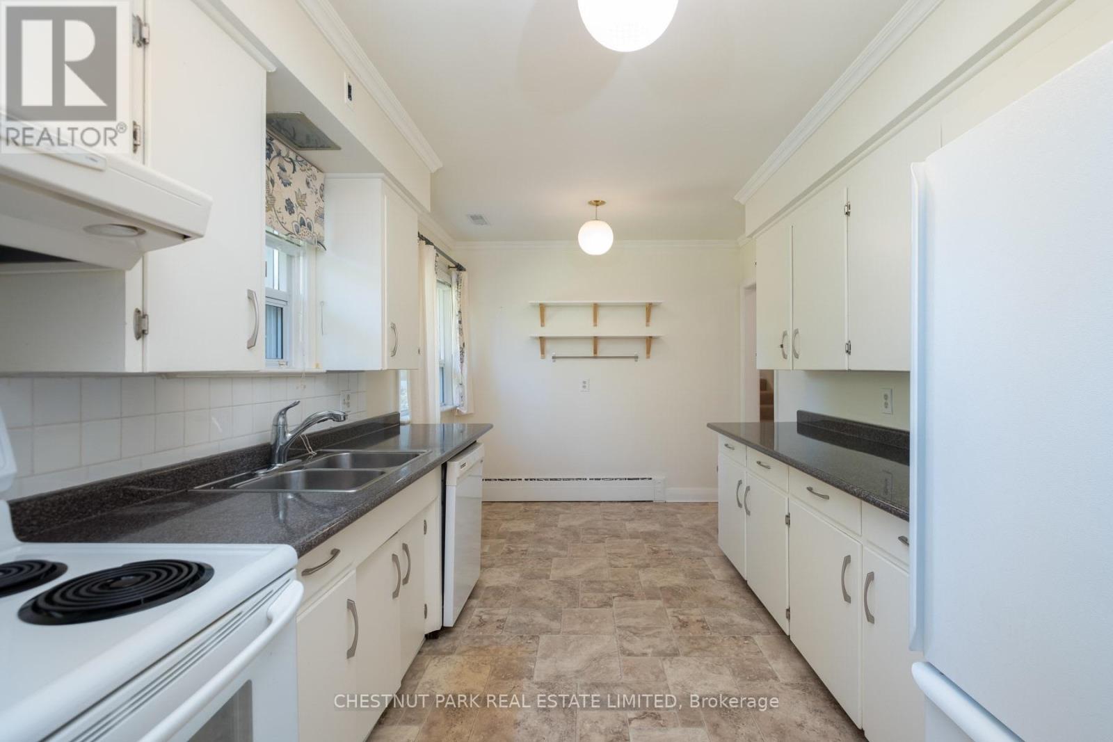 20 Strathroy Crescent, Markham (Old Markham Village), Ontario  L3P 2E6 - Photo 8 - N14097872