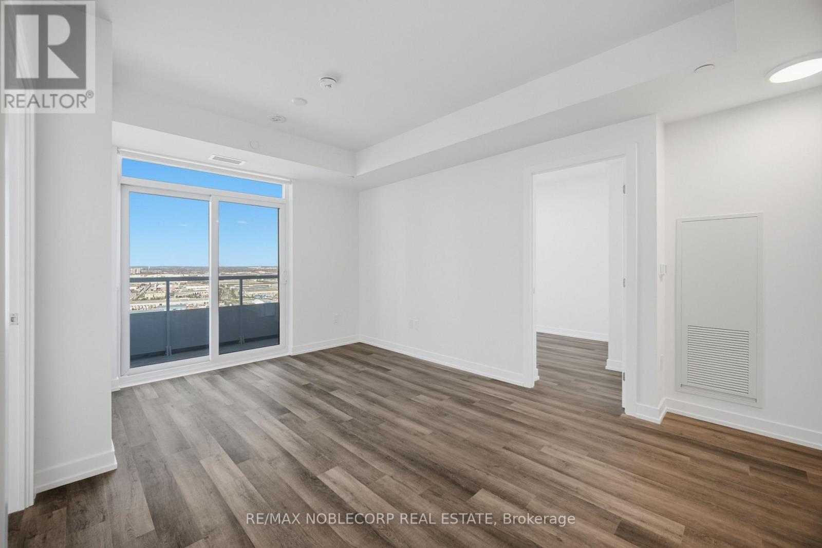 2501 - 5 Meadowdale Road, Vaughan (Vaughan Corporate Centre), Ontario  L4K 0C7 - Photo 12 - N14097916