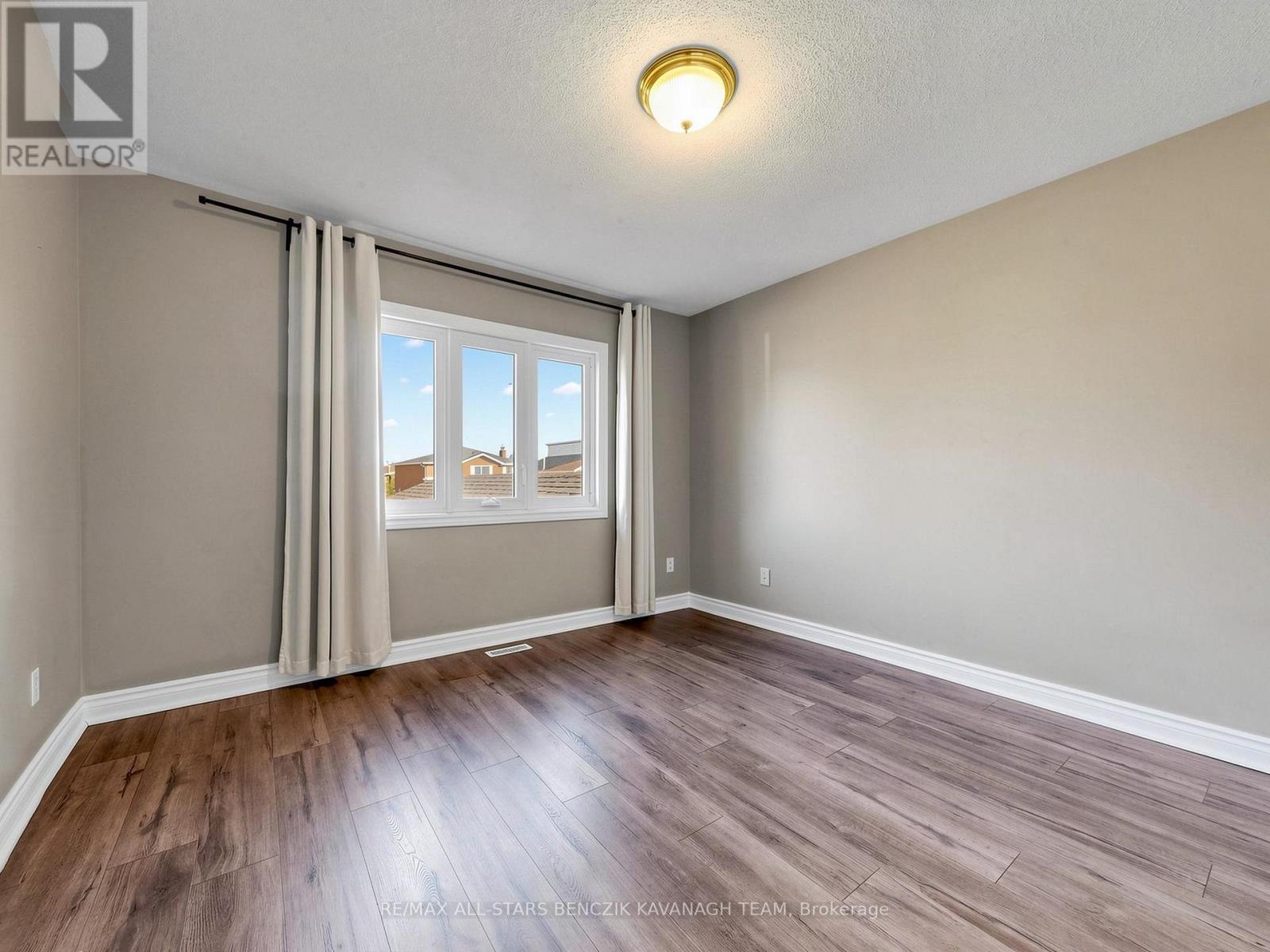 37 Dowling Circle, Markham, Ontario  L3R 8R3 - Photo 21 - N14097936