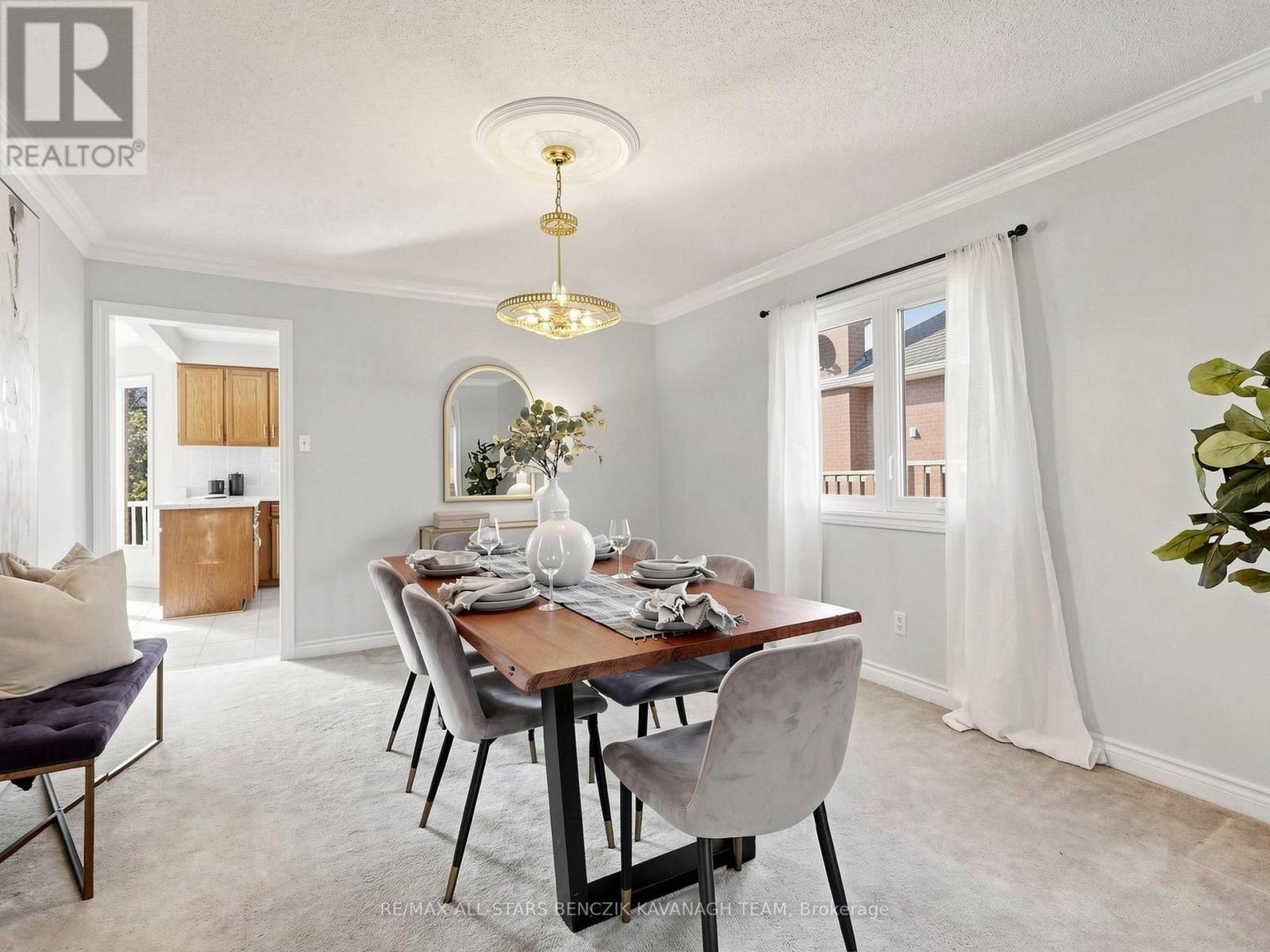 37 Dowling Circle, Markham, Ontario  L3R 8R3 - Photo 6 - N14097936