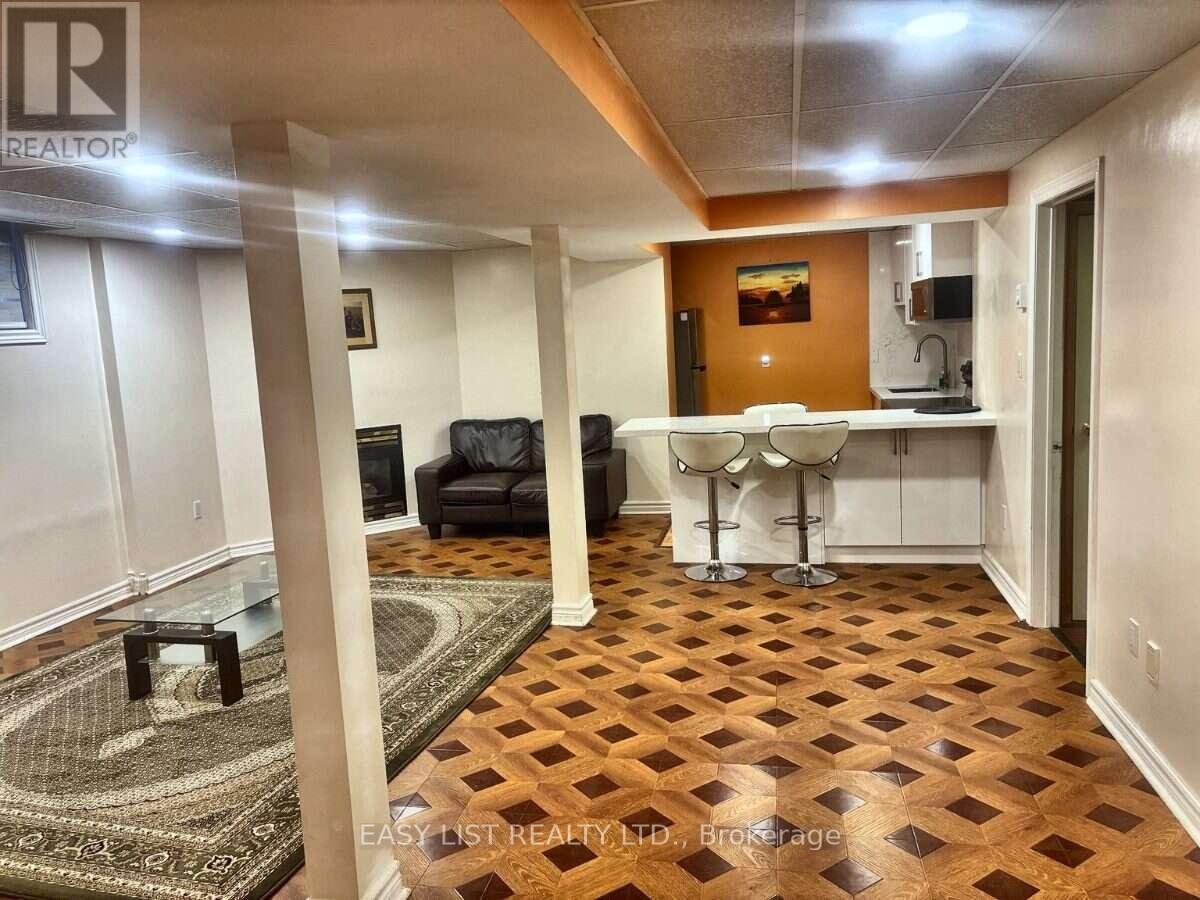 31 Canyon Creek Avenue, Richmond Hill (Westbrook), Ontario  L4C 0E9 - Photo 2 - N14098052